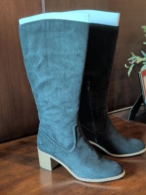 LC Lauren Conrad Black Suede Mid-Calf Block Heel Boots